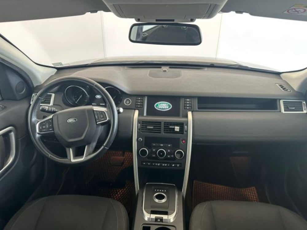 Land Rover Discovery Sport usata a Modena (9)