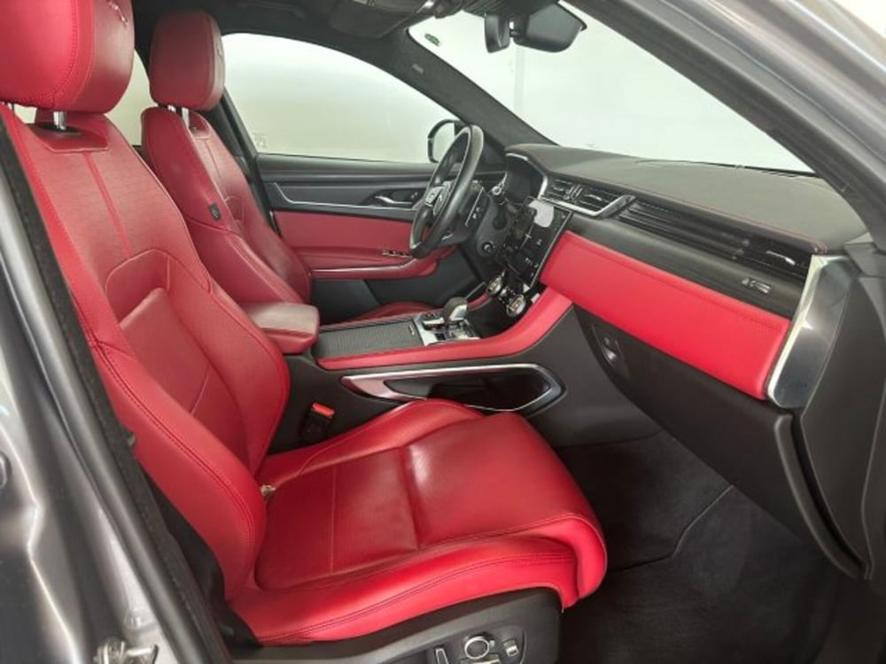 Jaguar F-Pace usata a Modena (3)