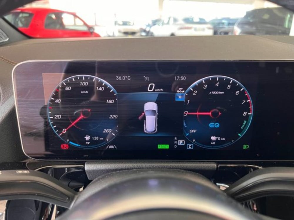 Mercedes-Benz GLA SUV usata a Modena (13)