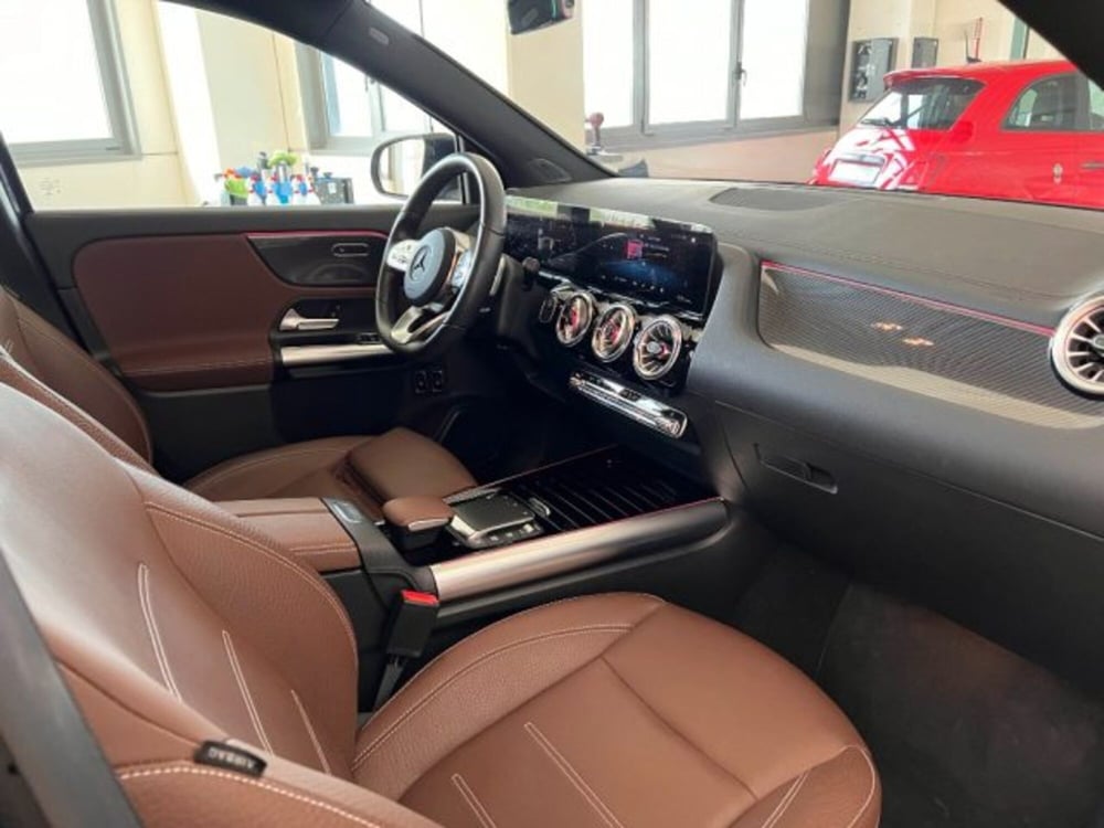 Mercedes-Benz GLA SUV usata a Modena (9)
