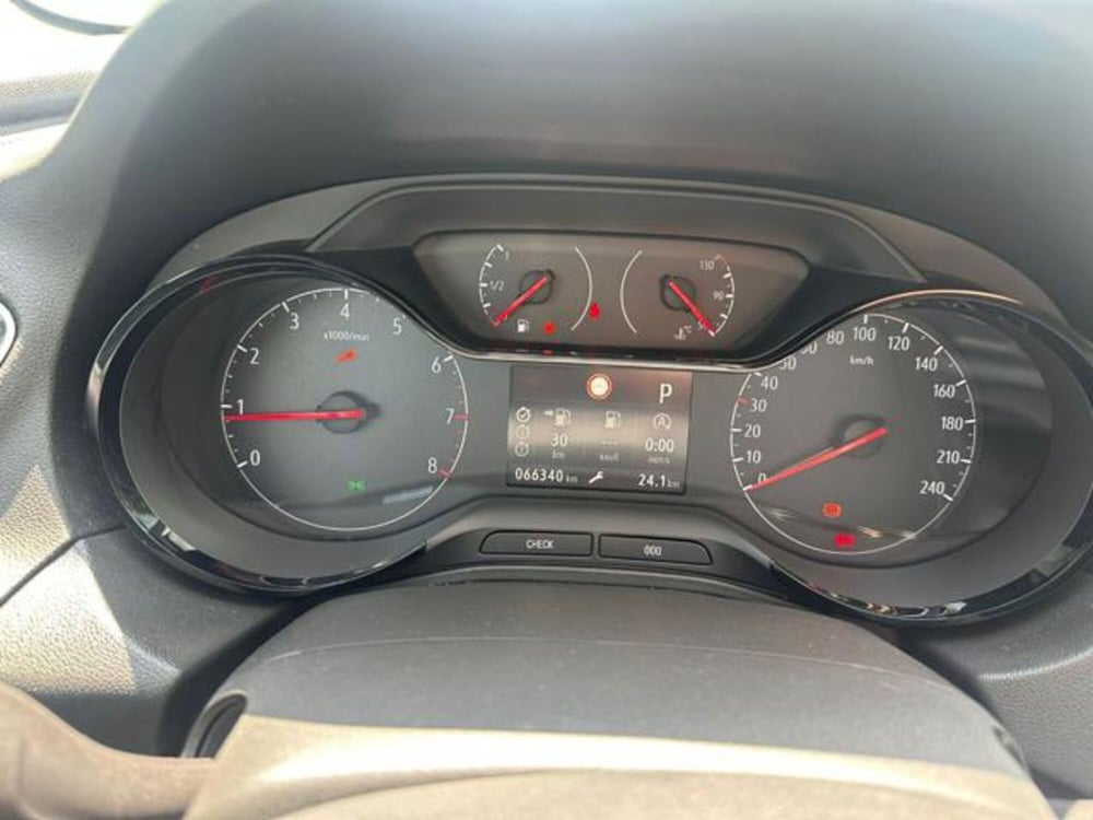 Opel Grandland X usata a Salerno (15)