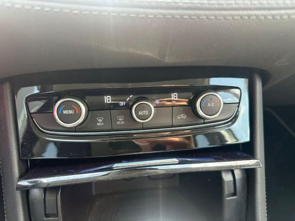 Opel Grandland X usata a Salerno (18)