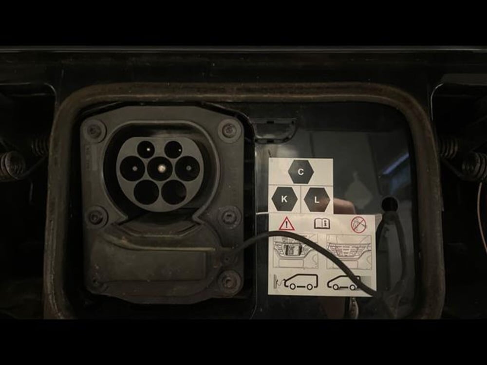 Dacia Spring usata a Varese (14)