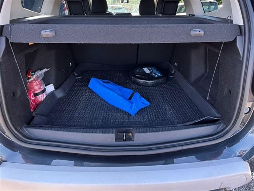 Dacia Duster usata a Livorno (15)