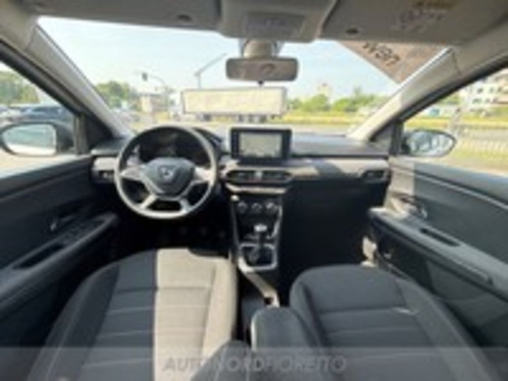 Dacia Jogger usata a Udine (12)