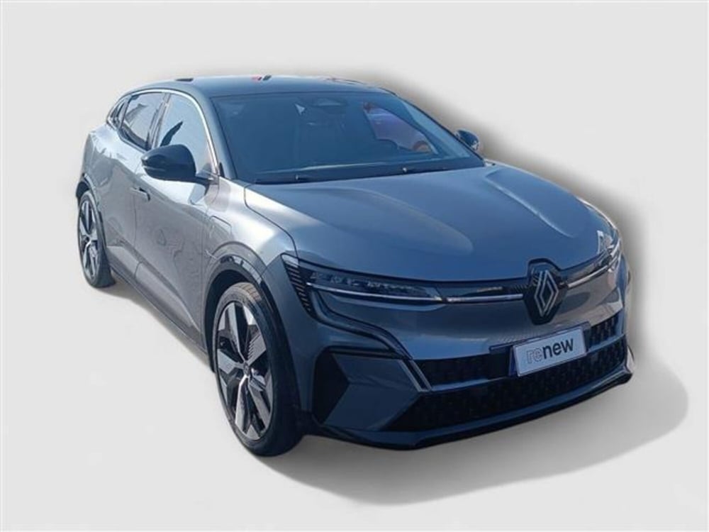 Renault Megane E-Tech Electric usata a Livorno (7)