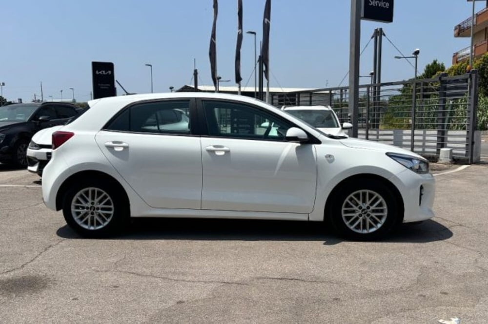 Kia Rio usata a Latina (4)