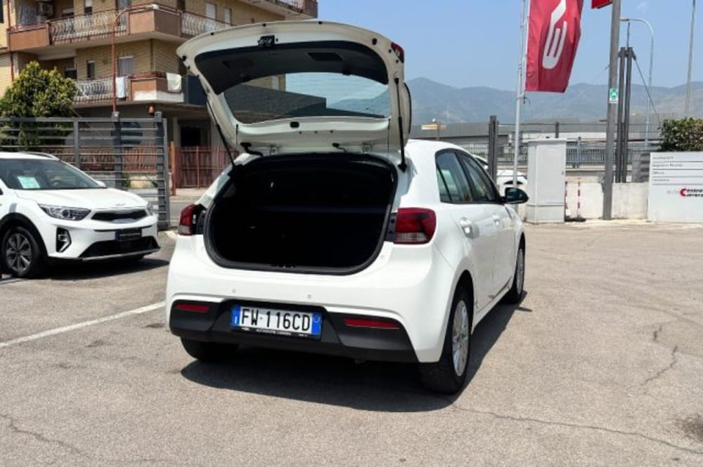 Kia Rio usata a Latina (7)