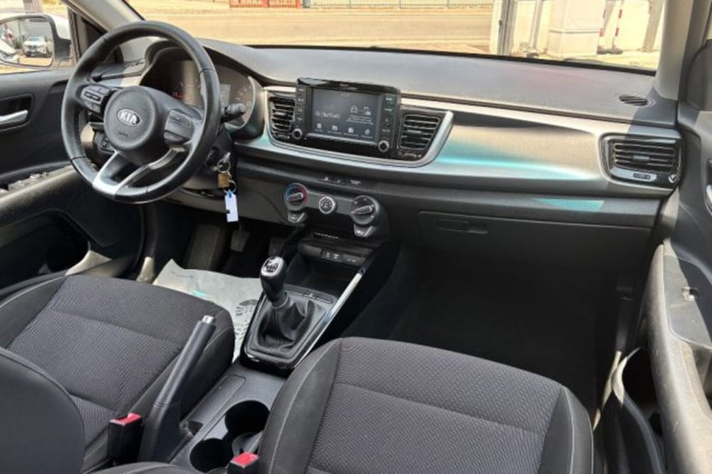 Kia Rio usata a Latina (9)