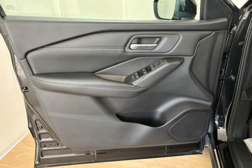 Nissan Qashqai usata a Latina (12)