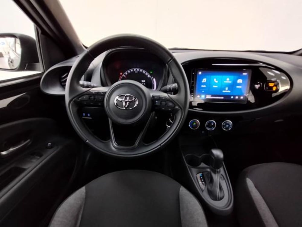 Toyota Aygo X usata a Como (10)