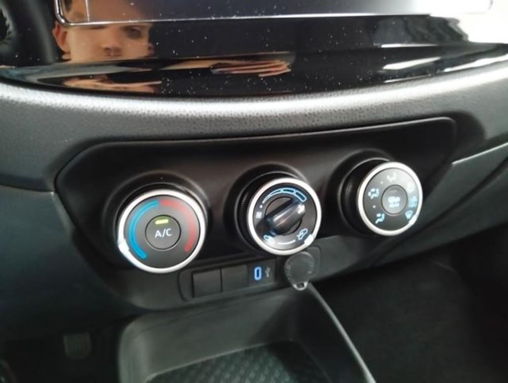 Toyota Aygo X usata a Como (17)