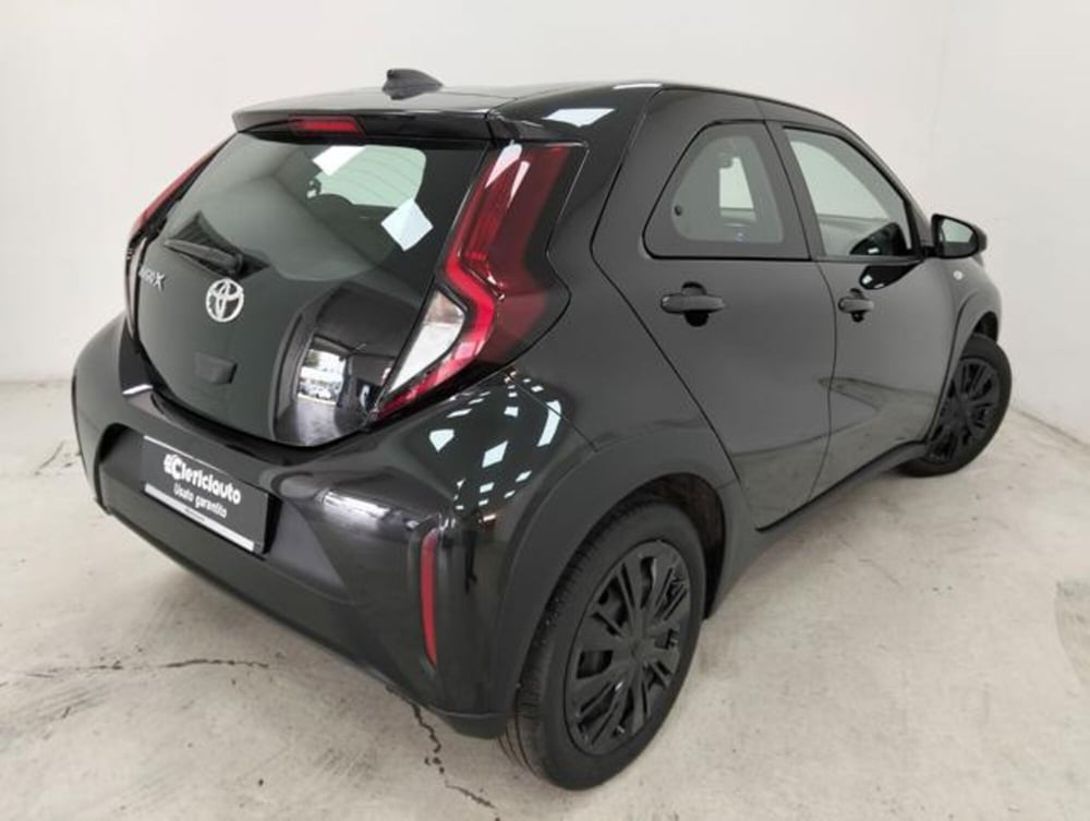 Toyota Aygo X usata a Como (2)