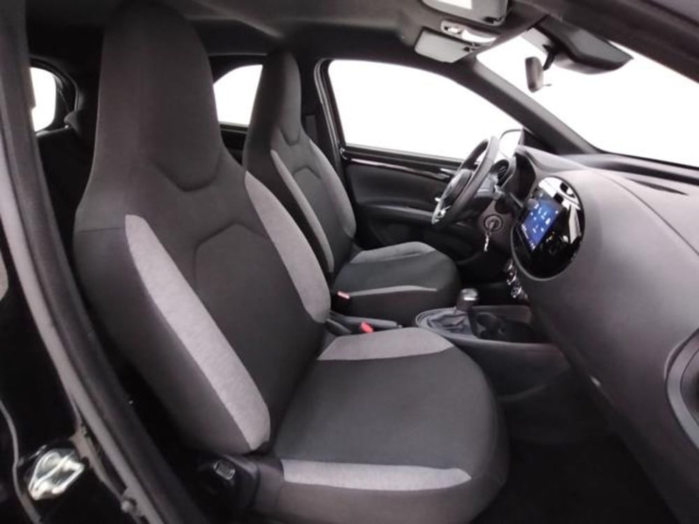 Toyota Aygo X usata a Como (3)