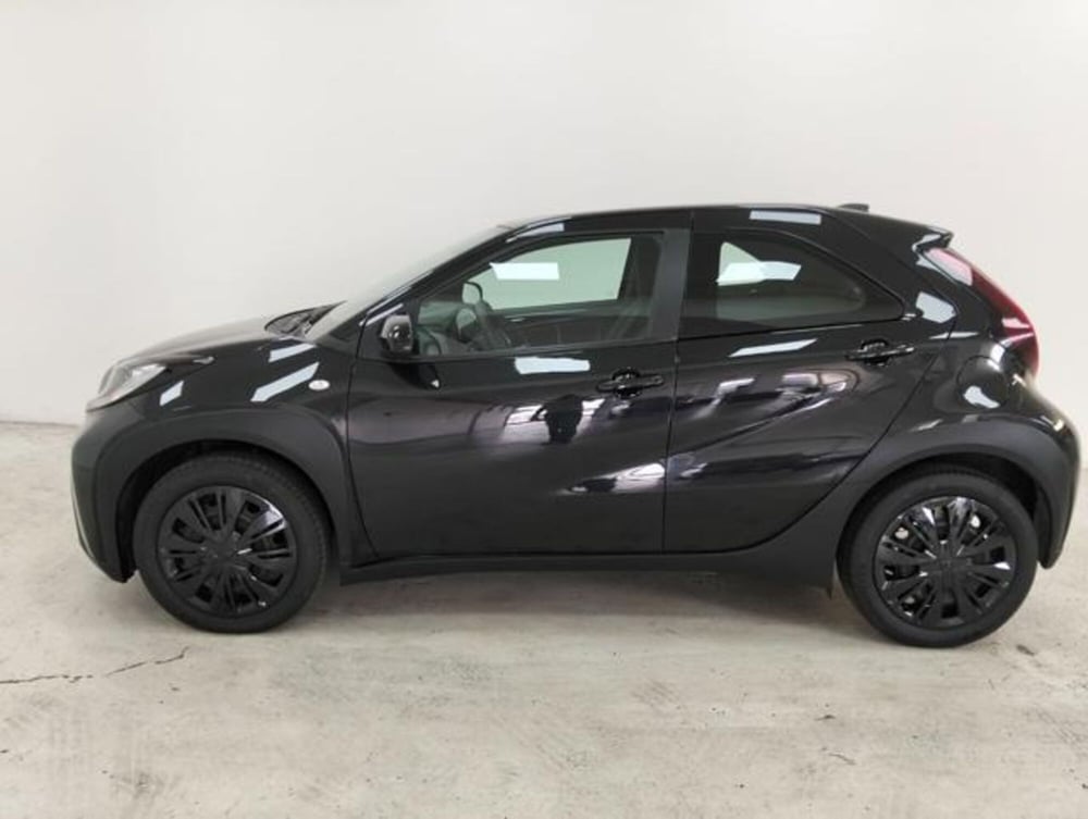Toyota Aygo X usata a Como (8)