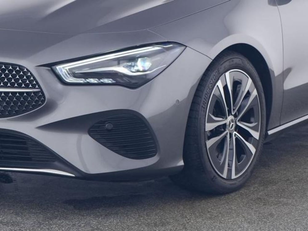 Mercedes-Benz CLA Shooting Brake usata a Milano (5)