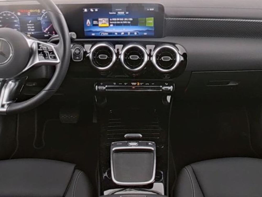 Mercedes-Benz CLA Shooting Brake usata a Milano (8)