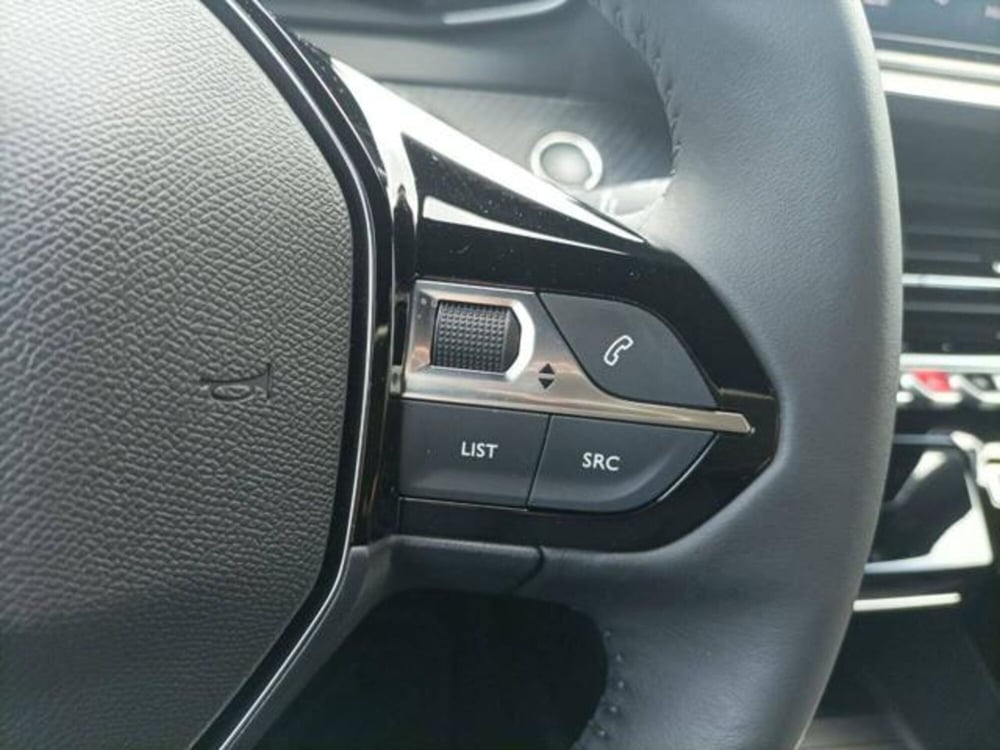 Peugeot 2008 usata a Milano (13)
