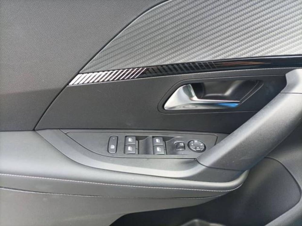 Peugeot 2008 usata a Milano (16)