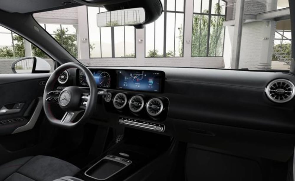 Mercedes-Benz Classe A usata a Milano (8)