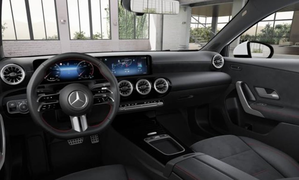 Mercedes-Benz Classe A usata a Milano (9)