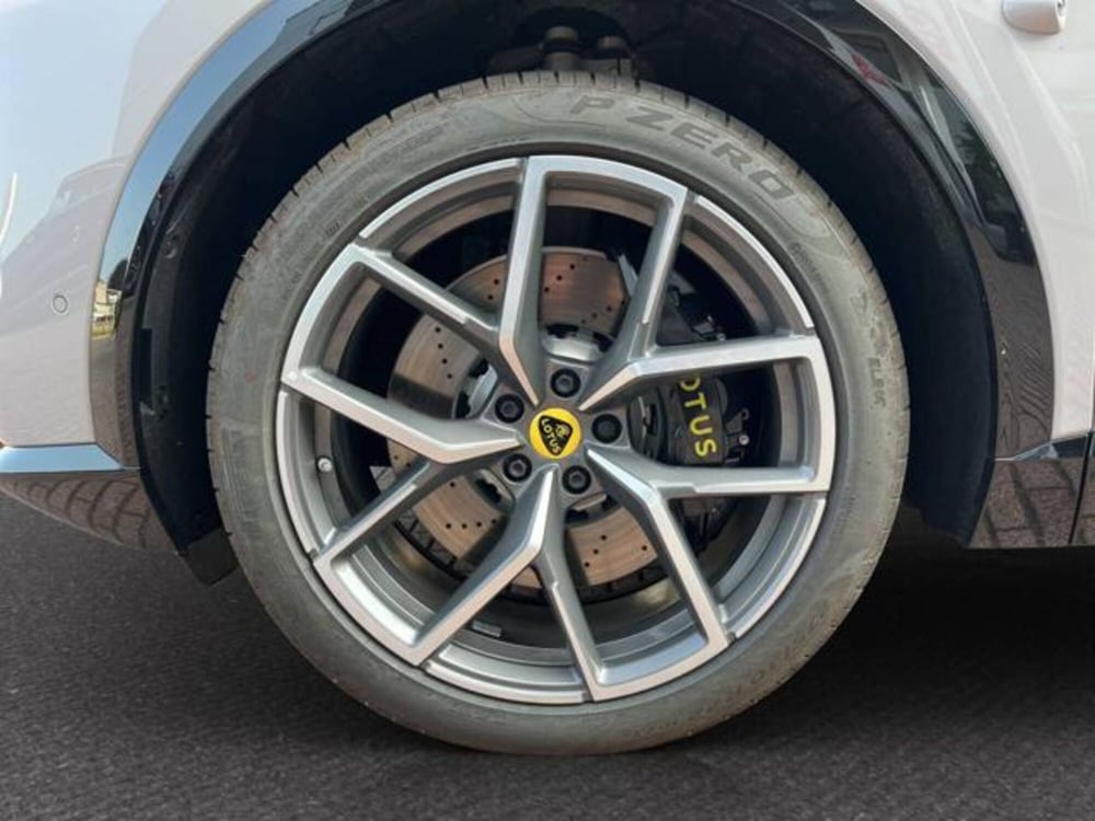 Lotus Eletre nuova a Milano (8)