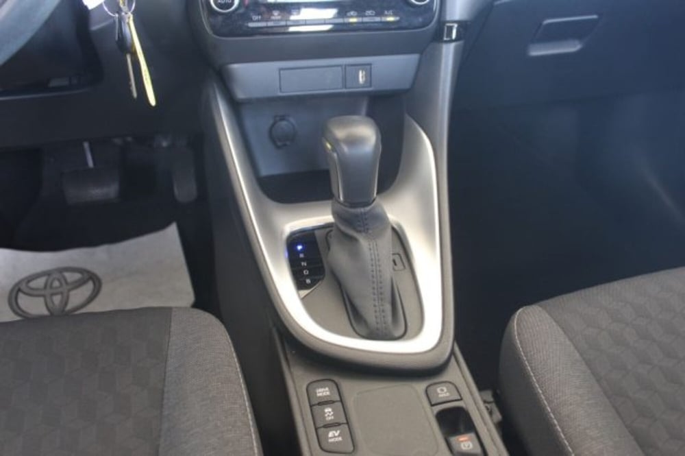 Toyota Yaris Cross usata a Roma (15)