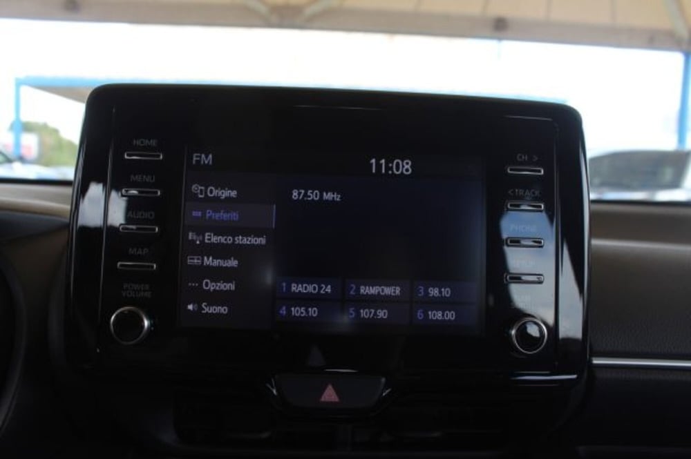 Toyota Yaris Cross usata a Roma (16)