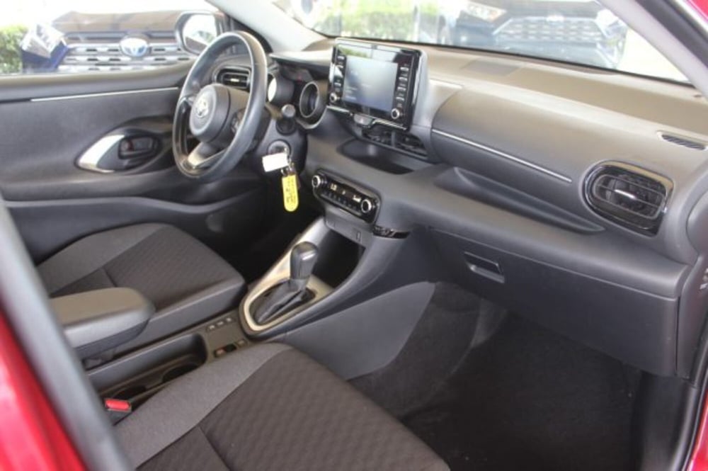 Toyota Yaris Cross usata a Roma (6)