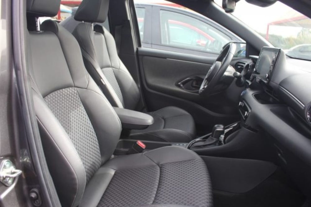 Toyota Yaris usata a Roma (7)