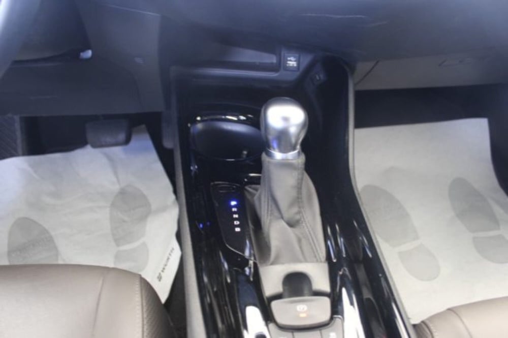 Toyota Toyota C-HR usata a Roma (12)