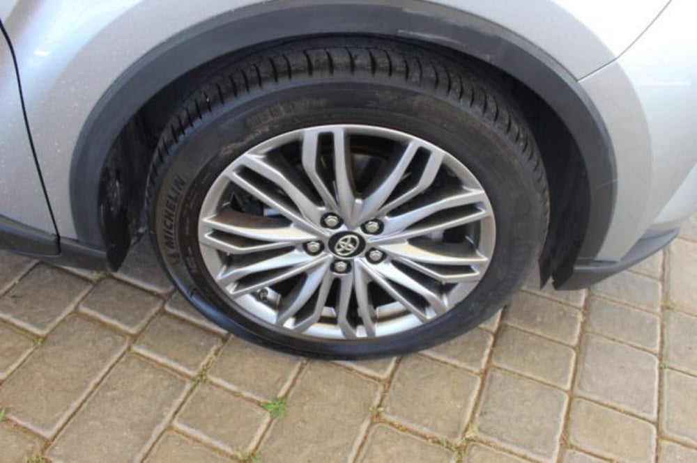 Toyota Toyota C-HR usata a Roma (15)