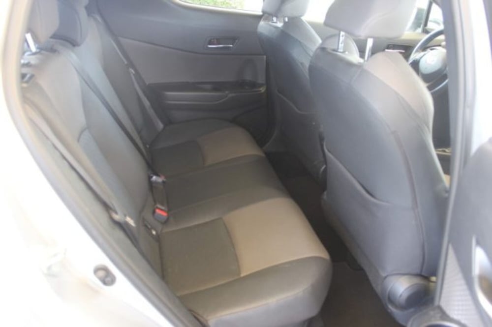 Toyota Toyota C-HR usata a Roma (8)