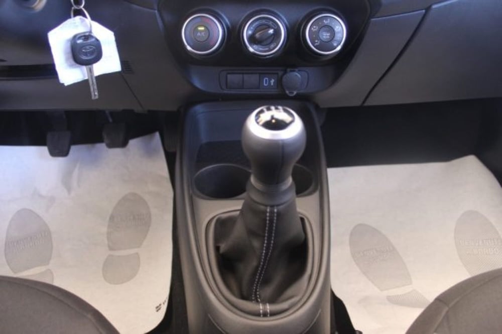 Toyota Aygo X nuova a Roma (13)