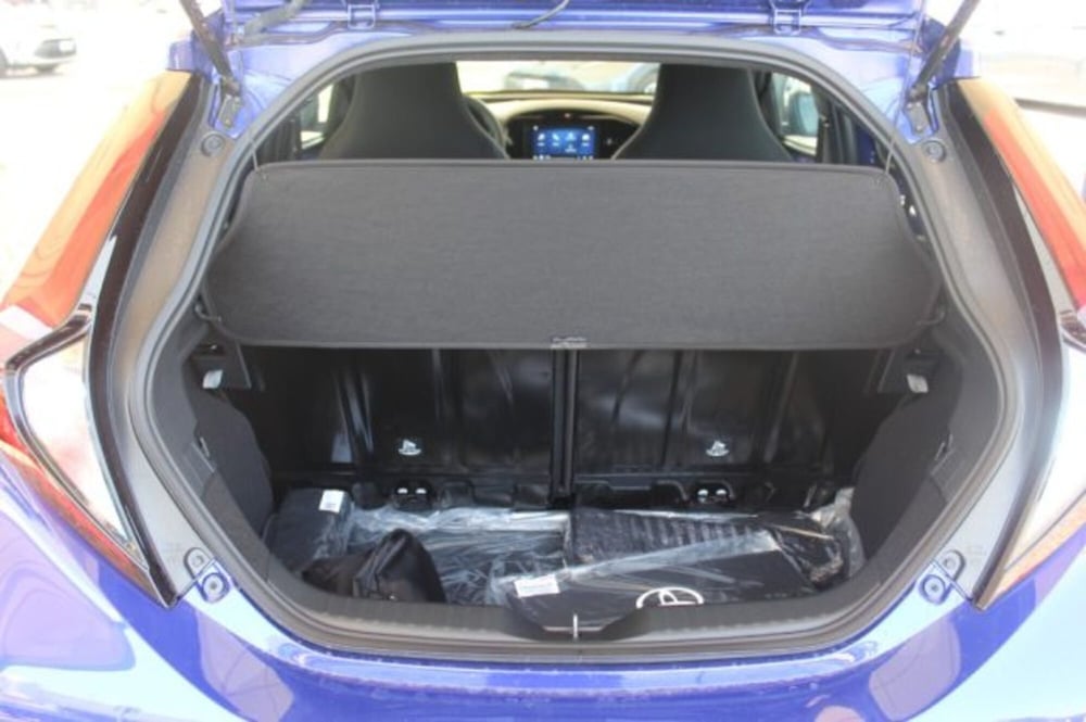 Toyota Aygo X nuova a Roma (5)