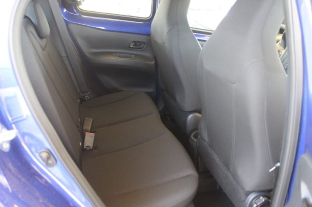 Toyota Aygo X nuova a Roma (9)
