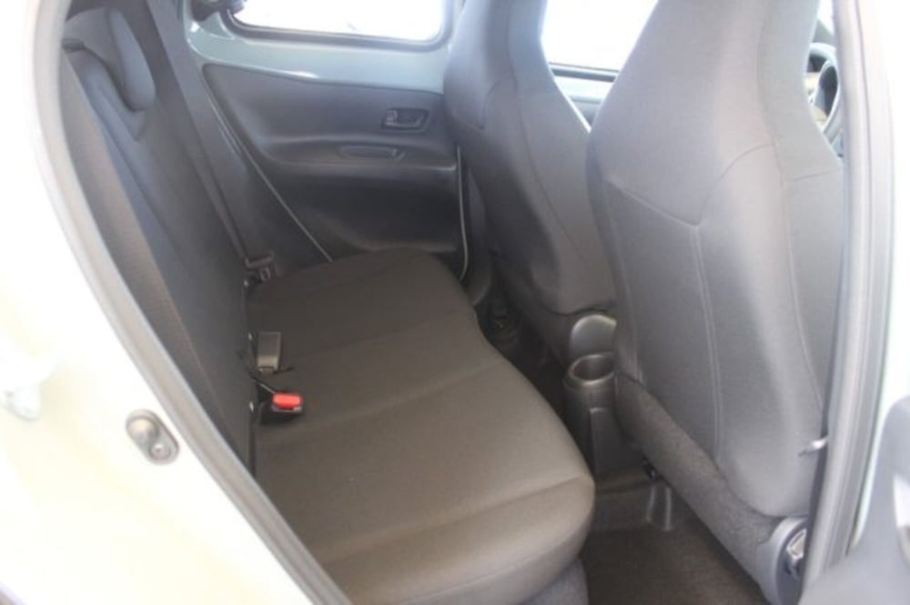 Toyota Aygo X nuova a Roma (10)