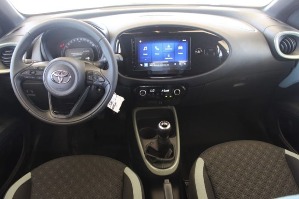 Toyota Aygo X nuova a Roma (11)