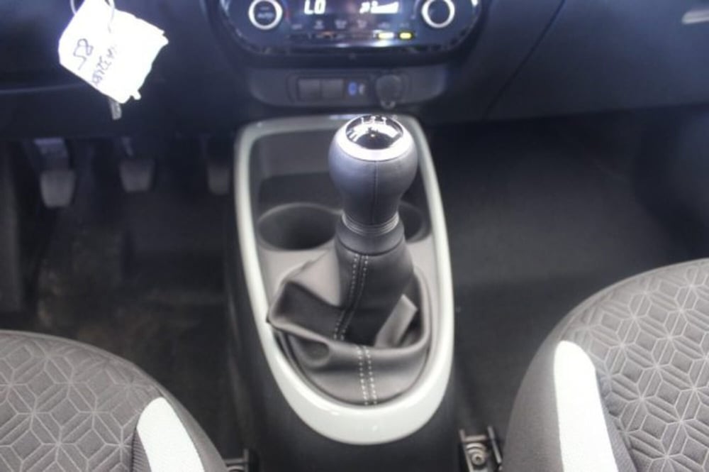 Toyota Aygo X nuova a Roma (14)