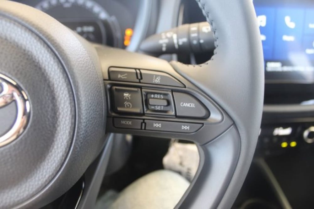 Toyota Aygo X nuova a Roma (18)