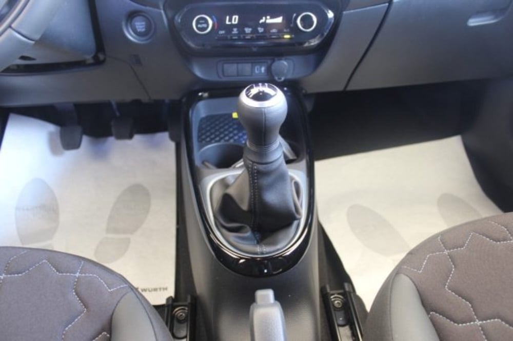 Toyota Aygo X nuova a Roma (14)