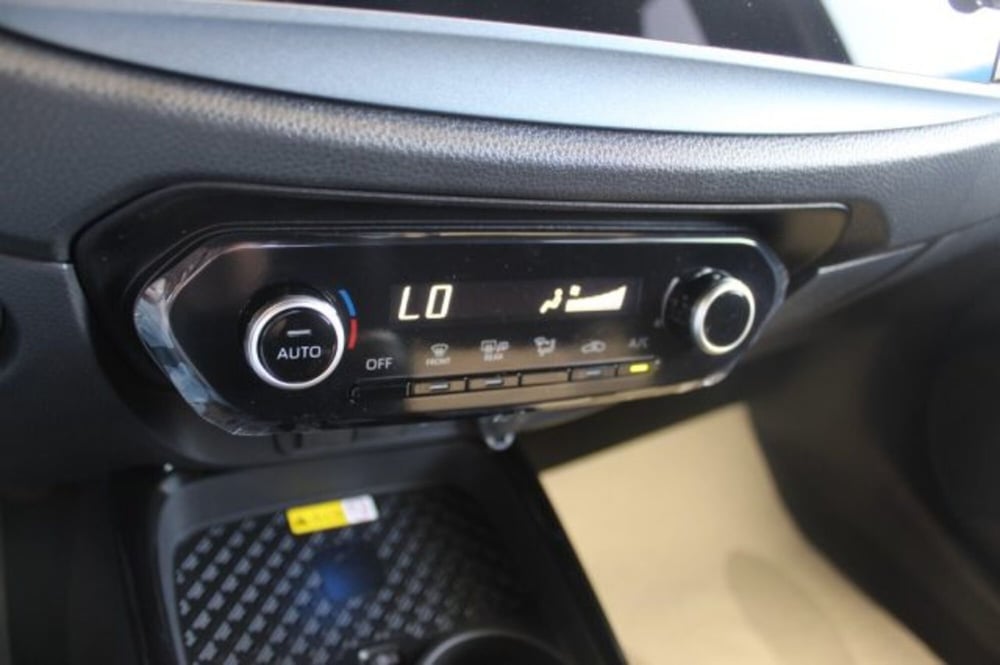 Toyota Aygo X nuova a Roma (18)