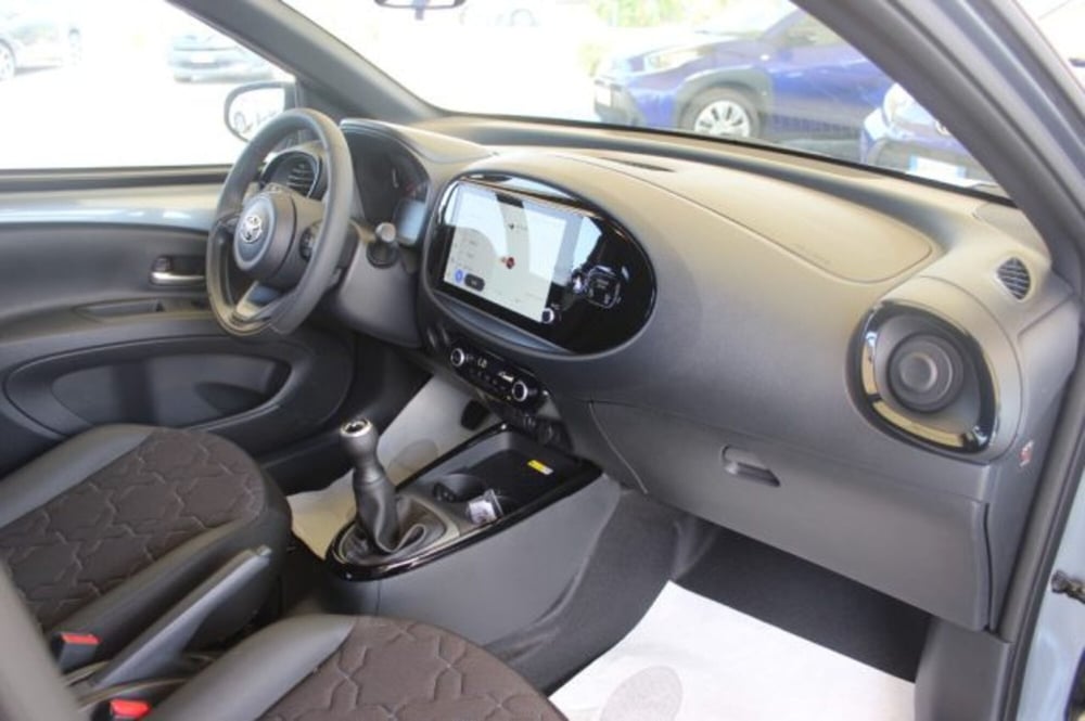 Toyota Aygo X nuova a Roma (8)