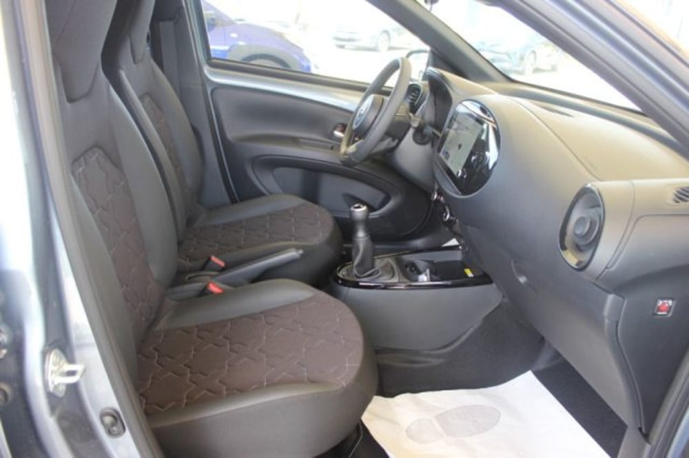 Toyota Aygo X nuova a Roma (9)