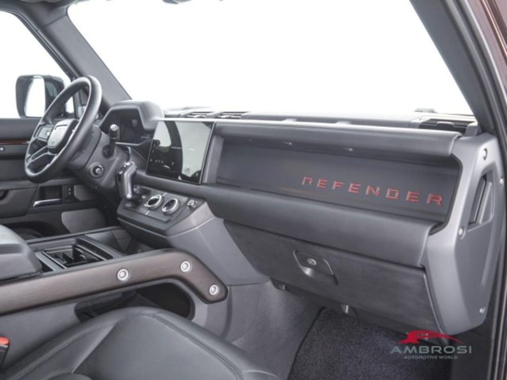 Land Rover Defender usata a Perugia (3)