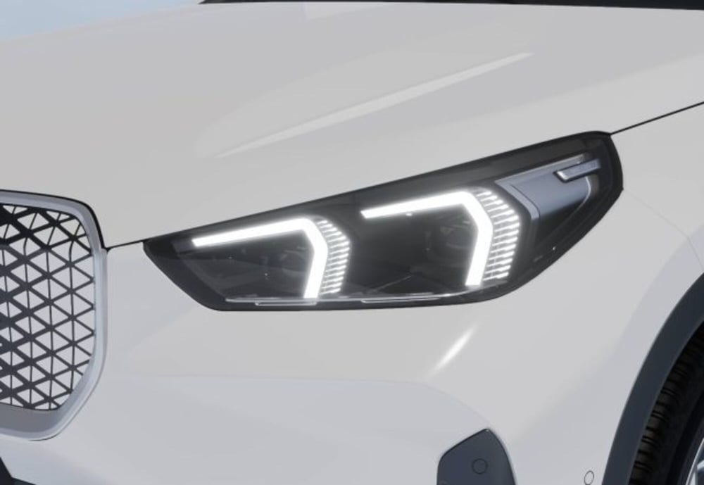 BMW iX1 nuova a Modena (7)
