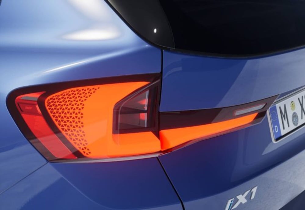 BMW iX1 nuova a Modena (9)