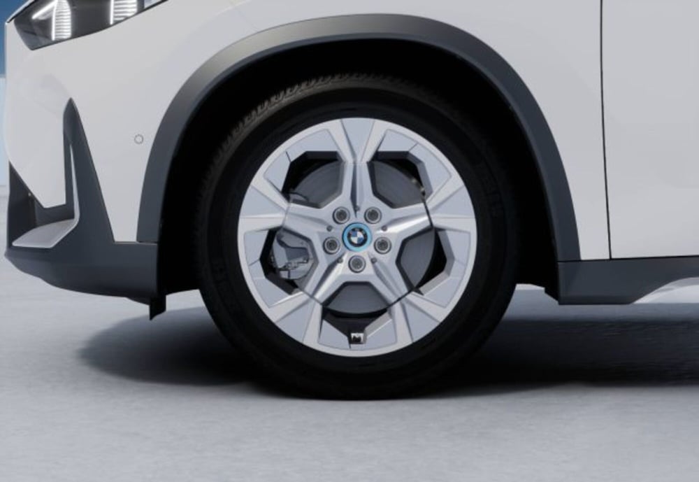 BMW iX1 nuova a Modena (8)