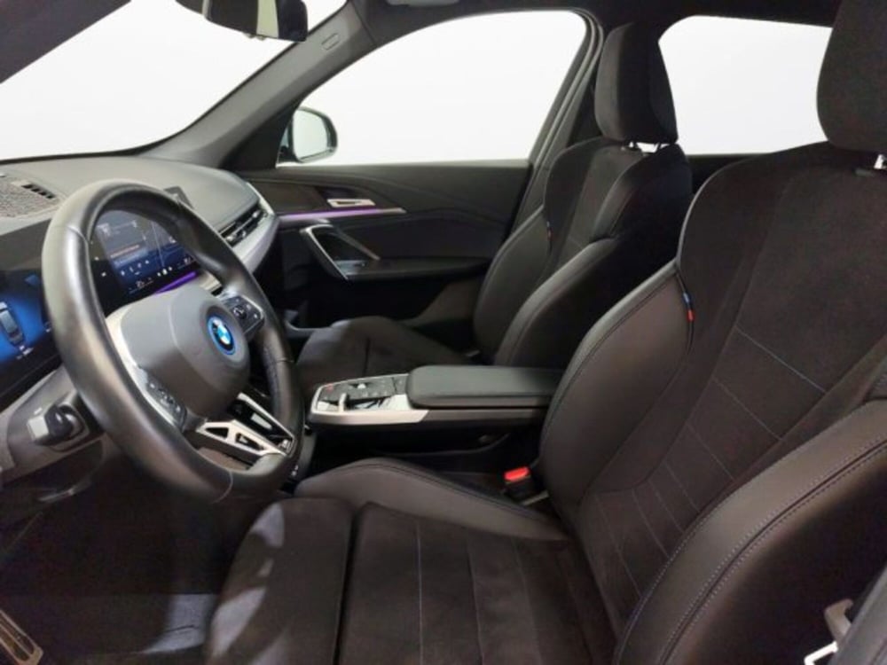 BMW iX1 usata a Modena (11)