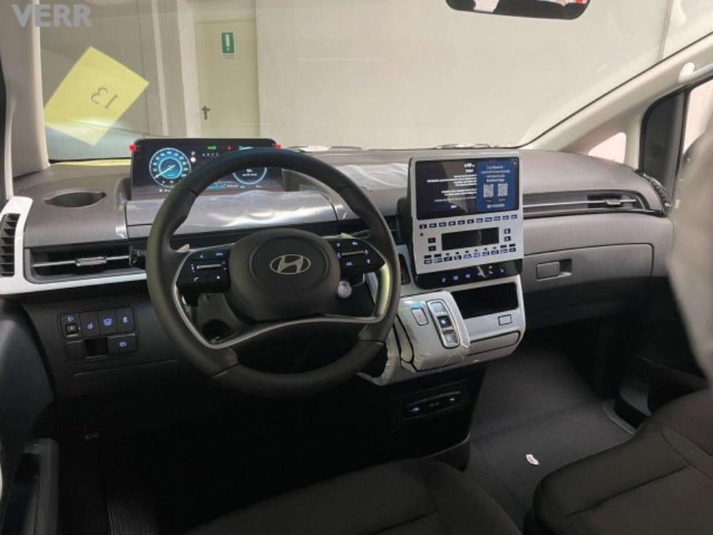 Hyundai Staria nuova a Milano (7)